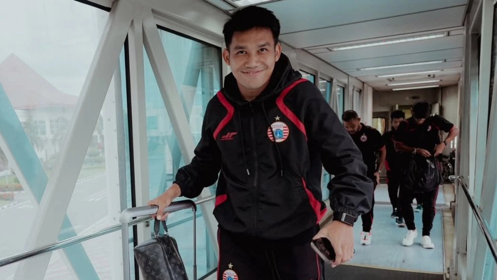 Witan Sulaeman dan rekan-rekannya di Persija Jakarta tiba di Solo, Jawa Tengah, Kamis (30/10/2025). [Instagram @persija]